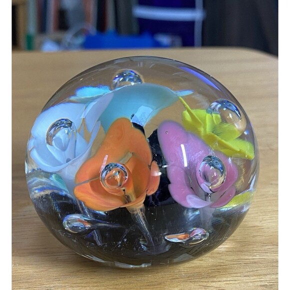 St Clair Glass Maude & Bob Paperweight Controlled Bubble Trumpet Flowers 1973 - Picture 2 of 9